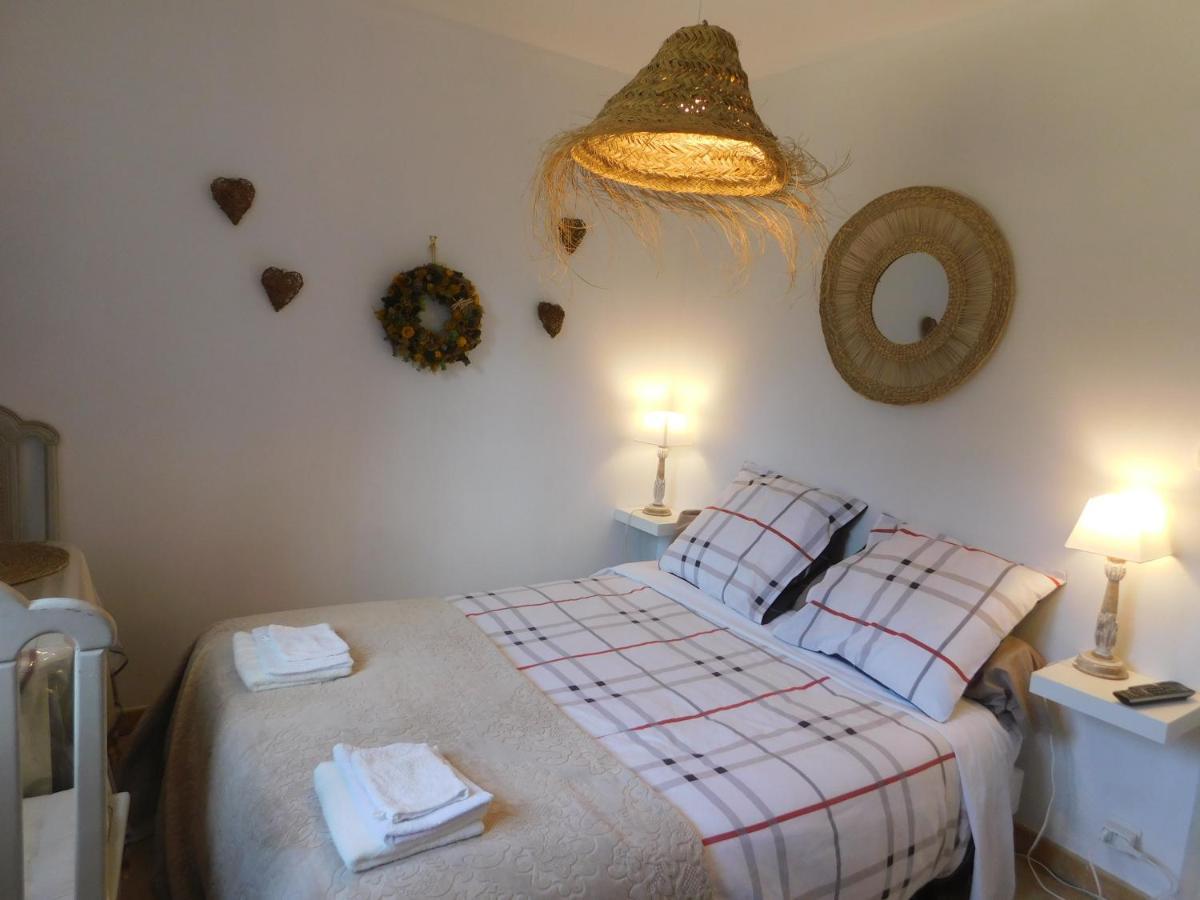 Chez Marie Bed & Breakfast Régusse Eksteriør bilde